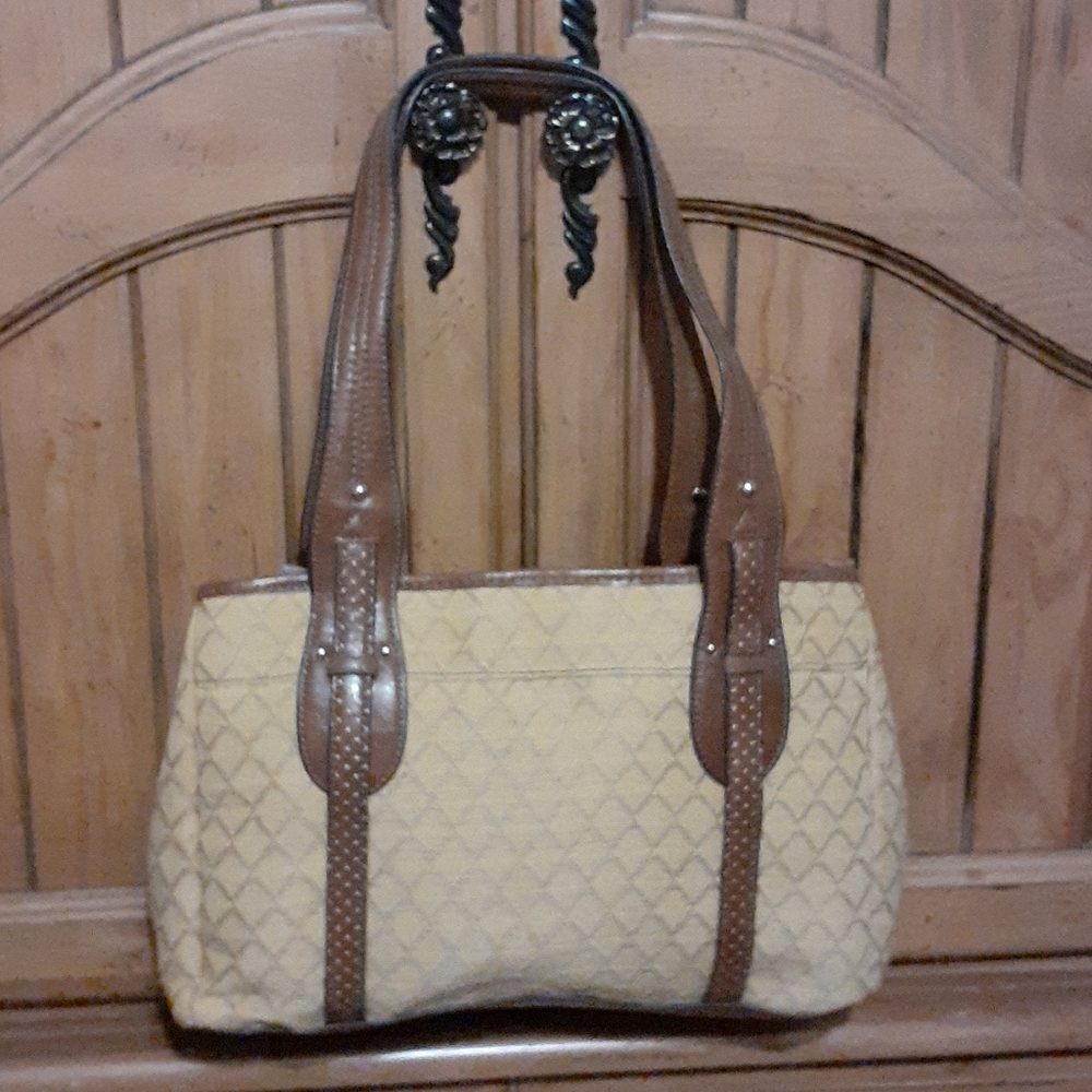 Handbag - Picture 2 of 4